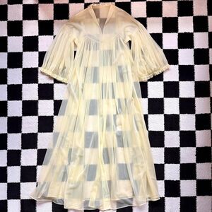 Vintage 50s Vanity Fair Yellow Peignoir Robe